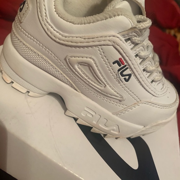 Filas - Picture 2 of 4